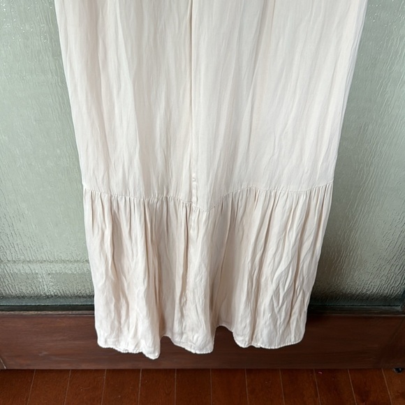 Love Whit Women's Nude Pink Satin Hourglass V size Large - Picture 12 of 12